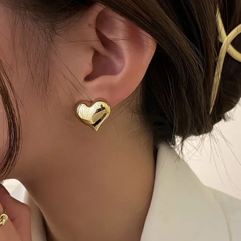 XINYI Gold Color Smooth Surface Love Heart Shaped Stud Earrings Women Minimalist Fashion Girl Wedding Bridal Jewelry