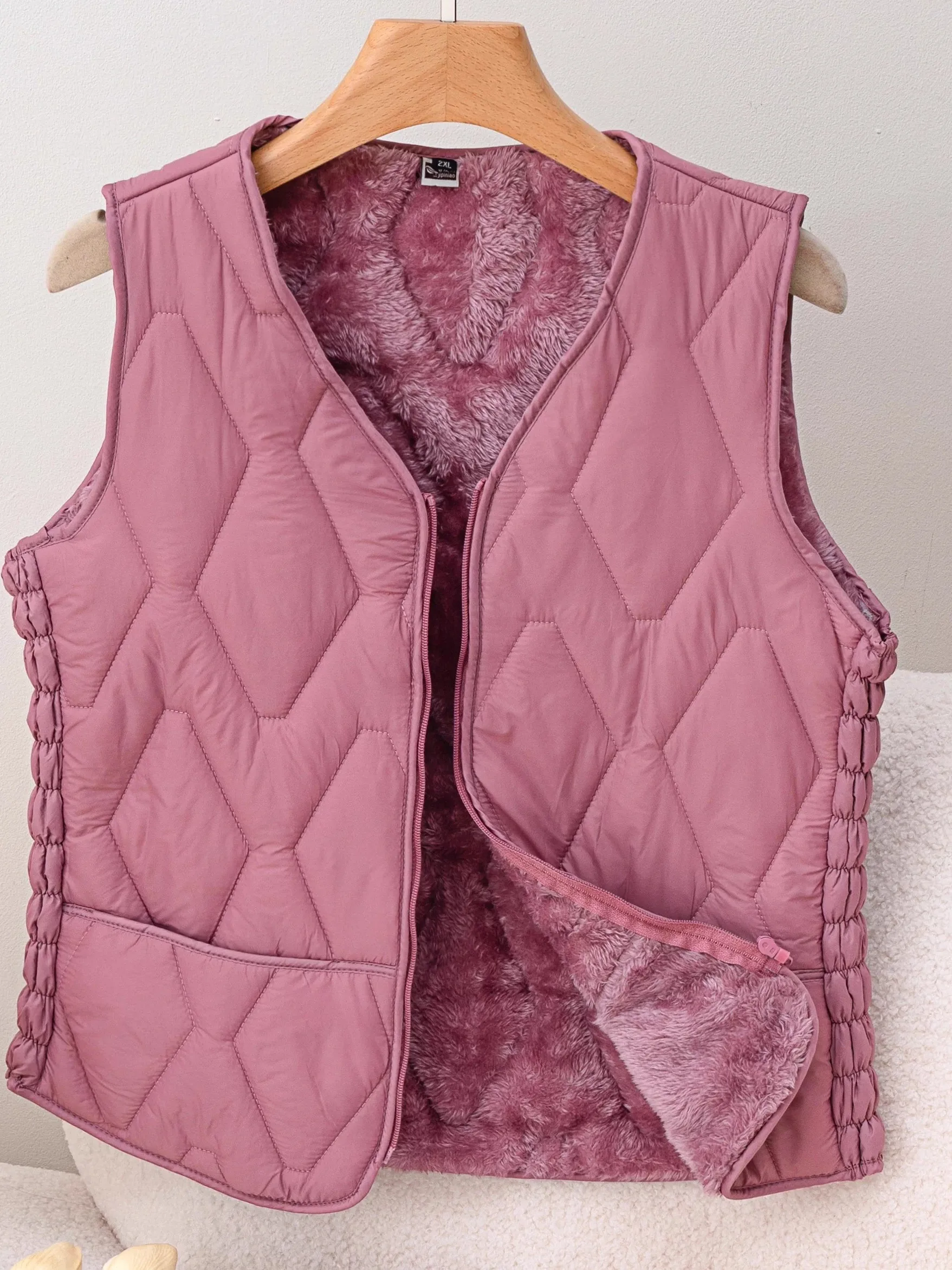 2026 Autumn Winter Women's Fleece Lined down Cotton Vest Short V-Neck Warm Inner Sleeveless Slimming Versatile Shoulder Pad