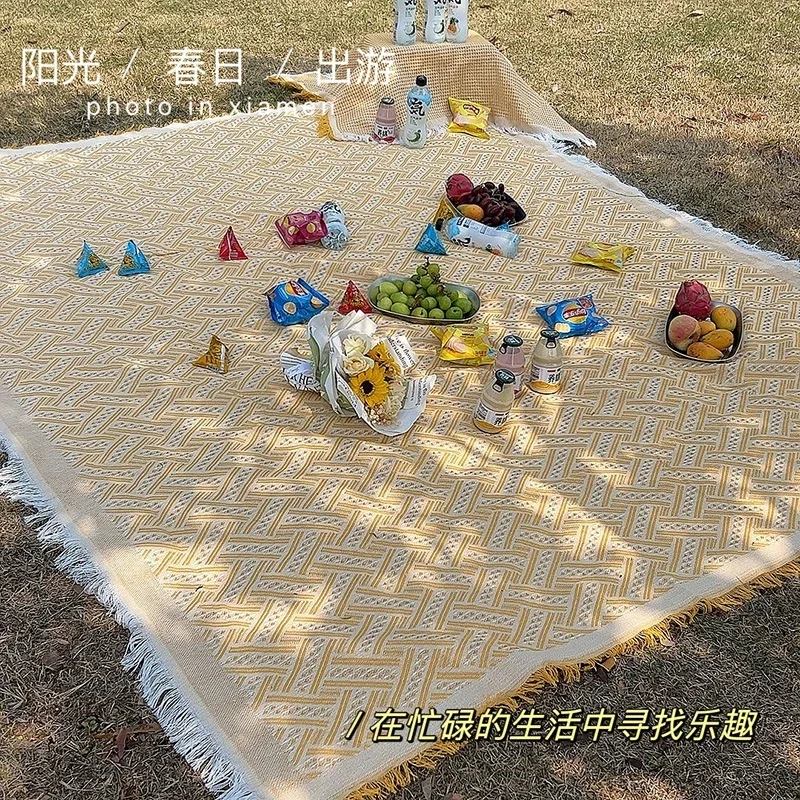 Picnic Mat Camping Hiking Outdoor Portable Beach Blanket Folding Cover Blanket Trunk Mat Tablecloth Camping Equipment