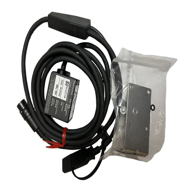 KEYENCE SR-700 SR-750 SR-751 SR-700HA SR-752 Fixed Installation Barcode Reader Used for Part Process Traceability in Stock