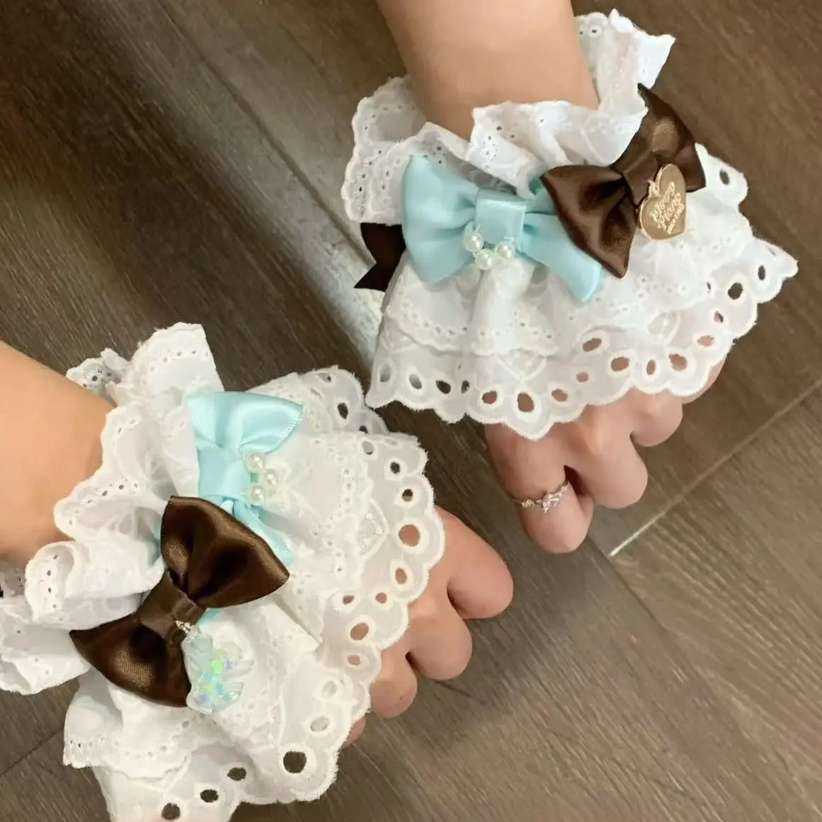 Women Lolita Hand Sleeve Wrist Cuffs Ruffled Lace Bowknot Maid Cosplay Bracelet