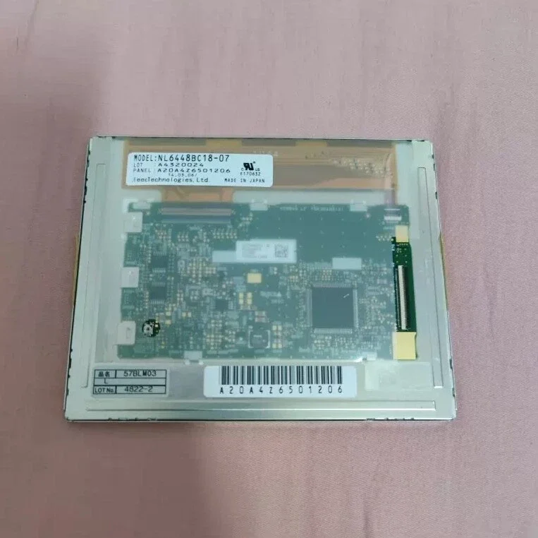 

5,7-дюймовая ЖК-панель NL6448BC18-07, тест на складе, показывает обычный