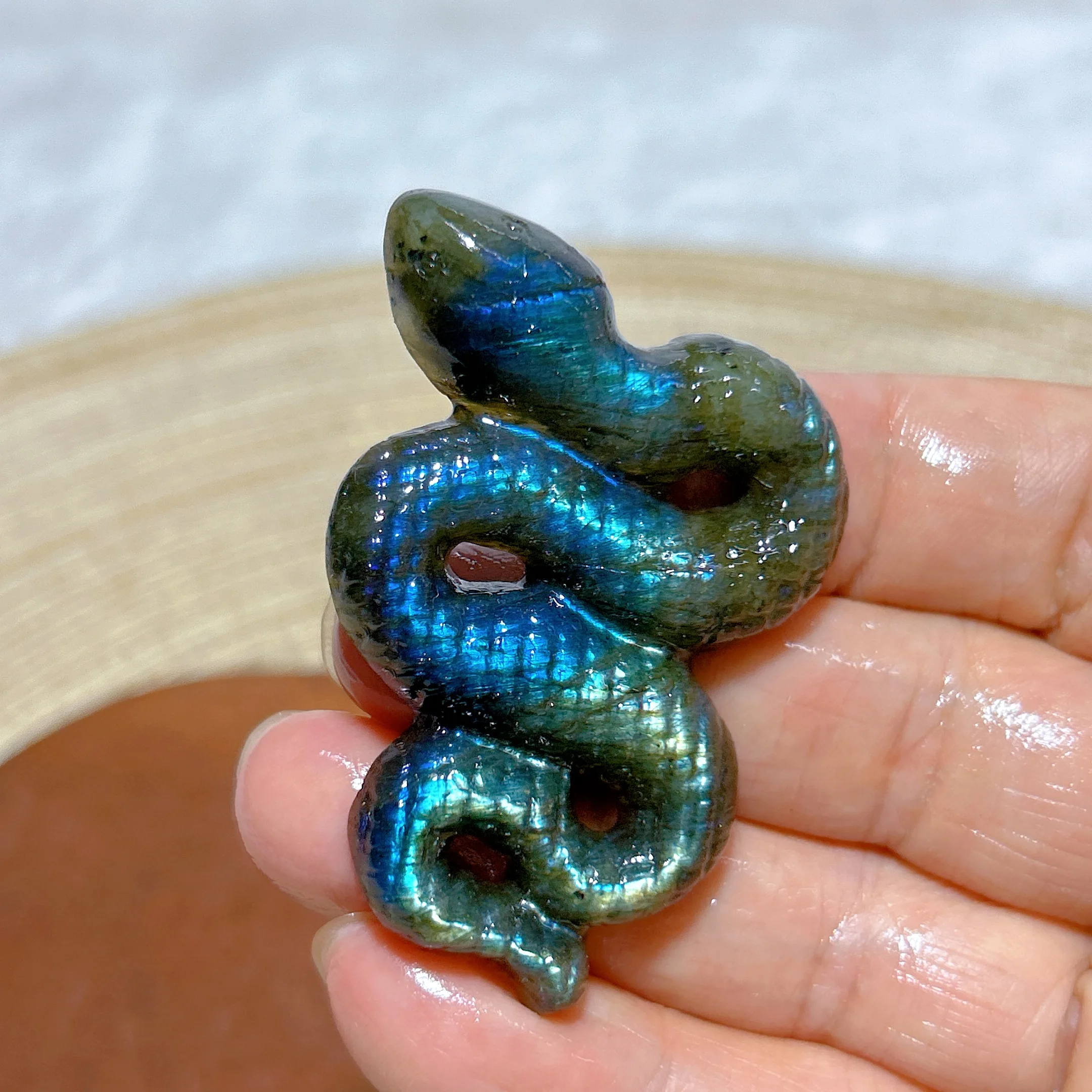 Natural Crystal Blue Flashy Labradorite Snake Hand Carving Healing Gemstones Mineral Energy Stone Reiki Home Decorations Gift