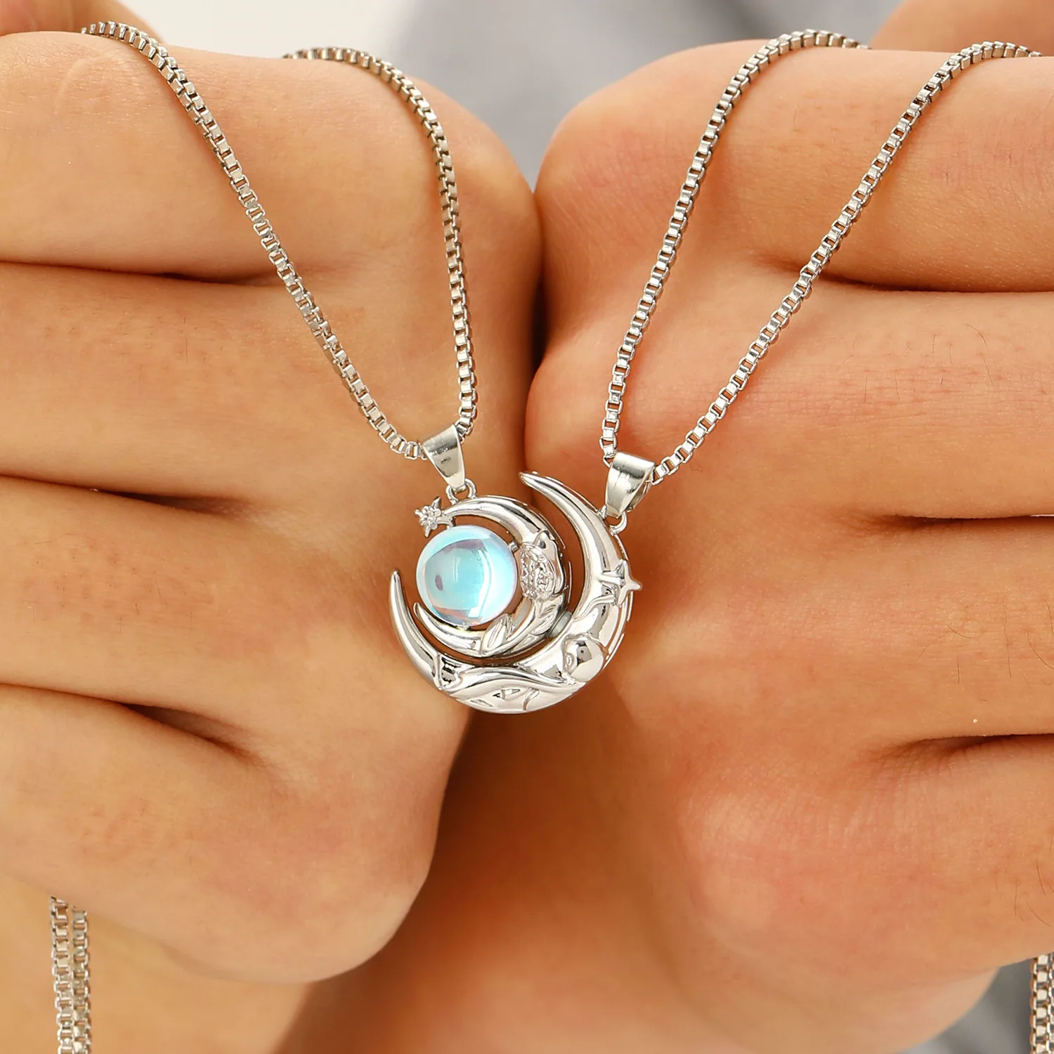 Moda błyszczący Rhinestone sło – Magnetic Couple Matching Necklaces recenzja i cena