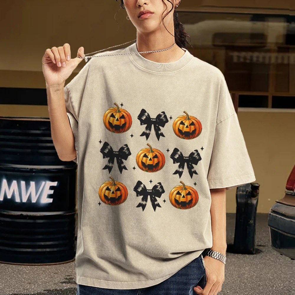 Halloween Fall Coquette Bow Pumpkin T-shirt Trendy Gothic Unisex Halloween Shirt Spooky Season Fall Graphic Trick or Treat Tee