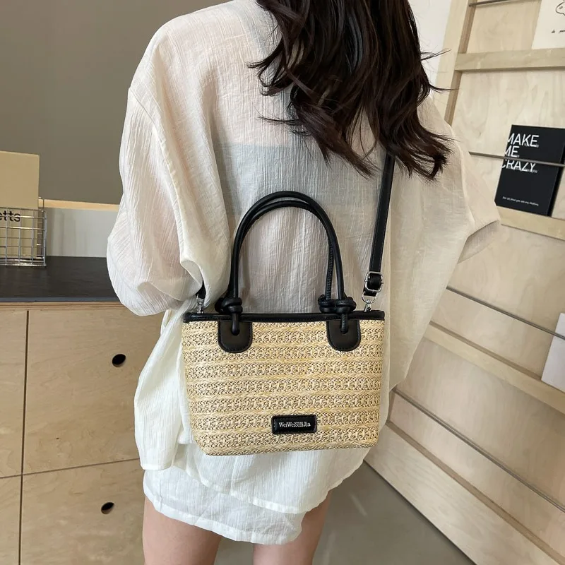 حقيبة شاطئ للعطلات على شاطئ البحر، حقيبة نسائية محمولة يدويًا من القش المنسوج يدويًا، حقيبة كروس صيفية جديدة بكتف واحد بألوان قوس قزح لعام 2025
