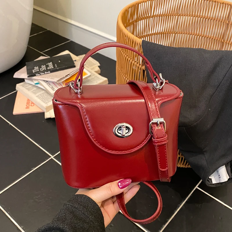 

Red Women's Handbag Fashion Mini Box Lipstick Bag Designer Luxury Trend Small Bags Female Tote Clutch Bag for Women 2026 New