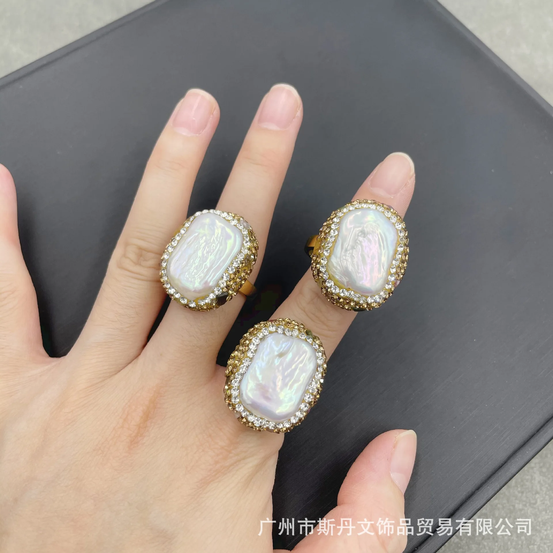 

New boutique baroque special-shaped pearl inlaid with Czech crystal fashionable personalized color retention ring