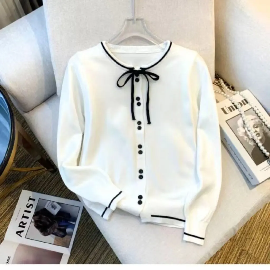 

Spring French Style Loose Knitted Cardigan Sweater With Butterfly Knot Soft Elegant Slimming Women's Top Fashion Trend