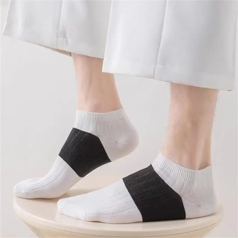 5 Pairs Summer Cotton Man & Woman Short Socks Fashion Breathable Boat Socks Comfortable Casual Socks White and Black