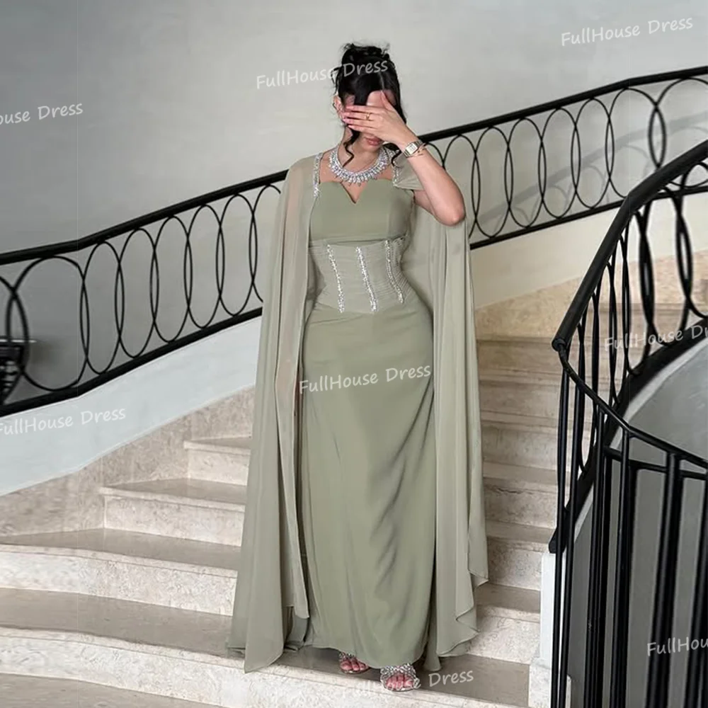 فستان سهرة مصنوع حسب الطلب بأشرطة سباغيتي عالية الجودة من الشيفون بدون ظهر بطول الأرض مطرز بالخرز فستان سعودي مع كيب