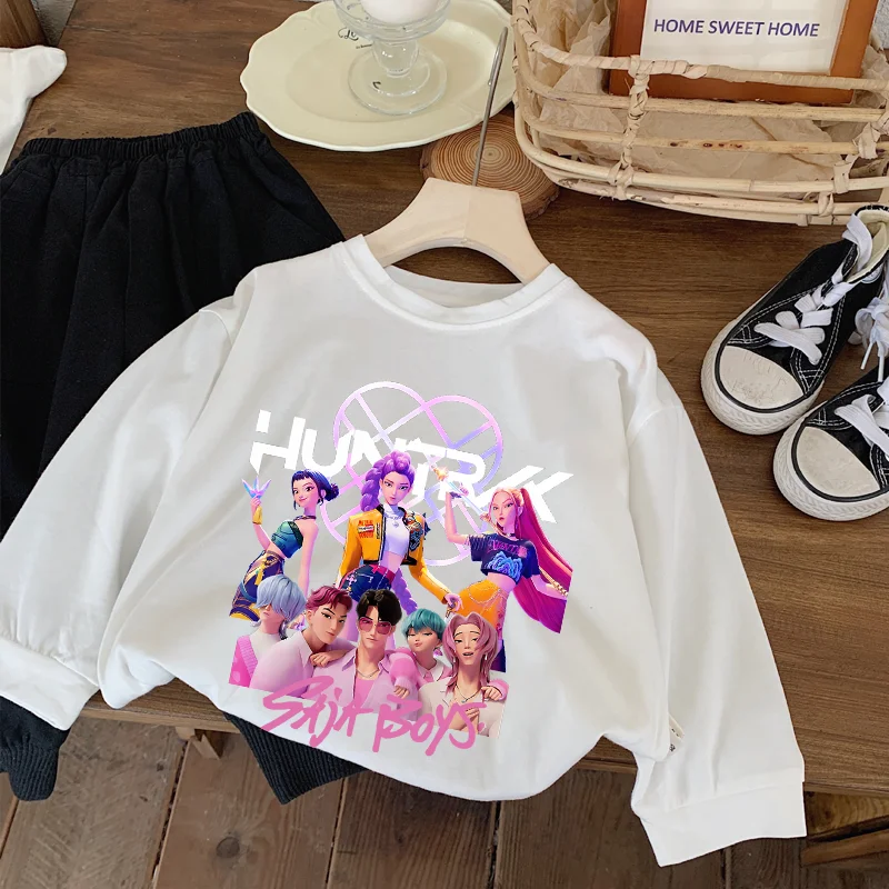 

Новый Kpop Demon Hunters с длинными рукавами для детей, одежда с героями мультфильмов, детская повседневная белая одежда, круглый пуловер, воротник, блузка, подарок для девочки