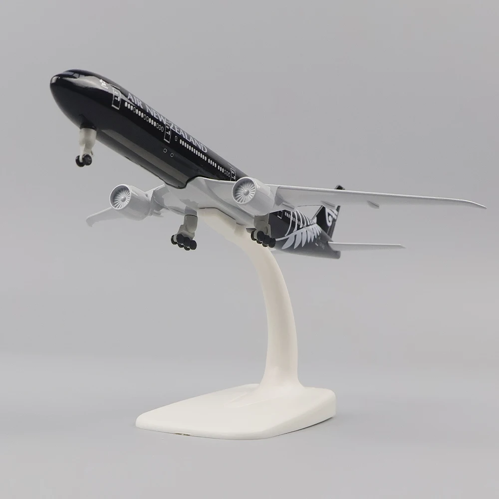 Nova Zelândia Boeing 777 Metal Replica Aircraft Model com Landing Gear, Material de liga, Simulação de aviação, Presente para Boy, 20cm, 1:400