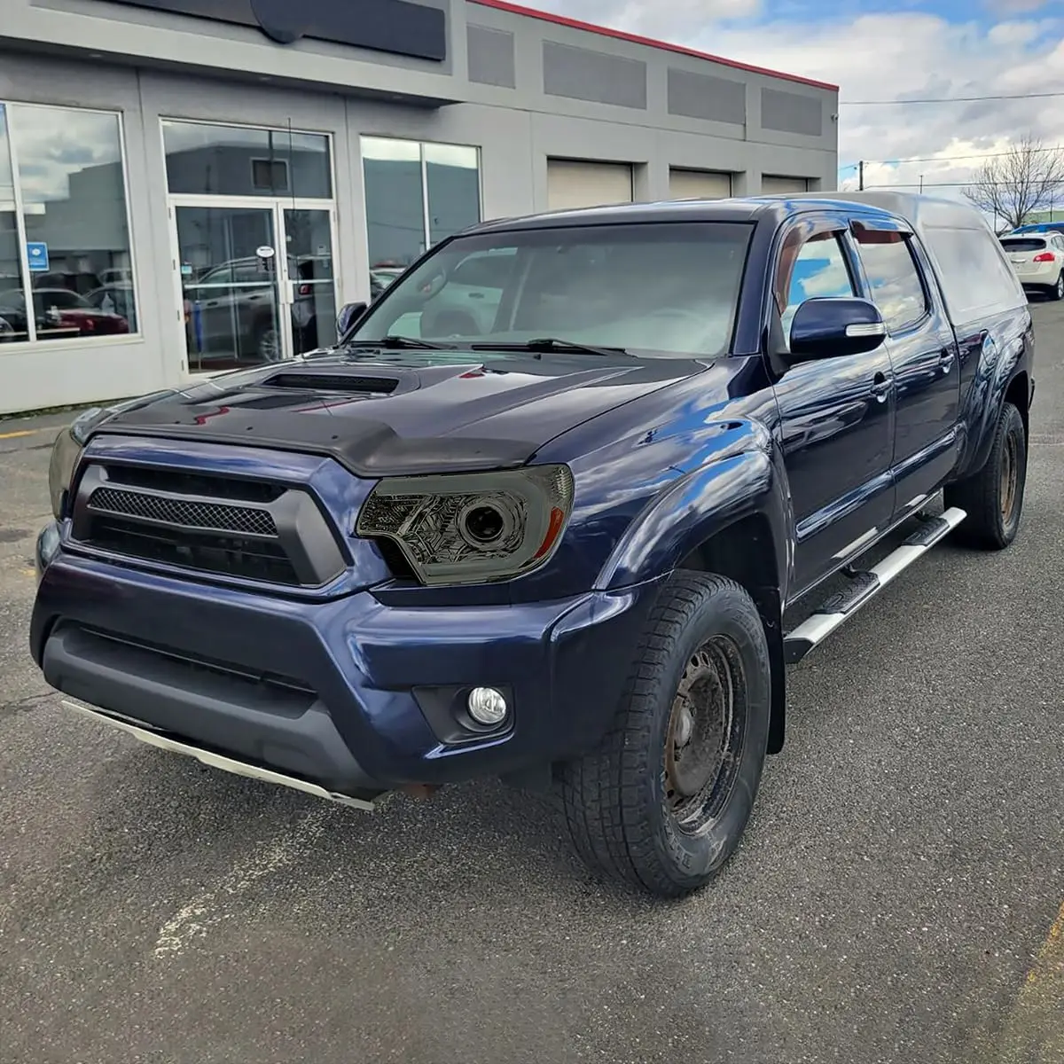 Smoked Projector Headlight Assembly with Integrated LED Bar for 2012-2015 Toyota Tacoma - Left and Right Pair