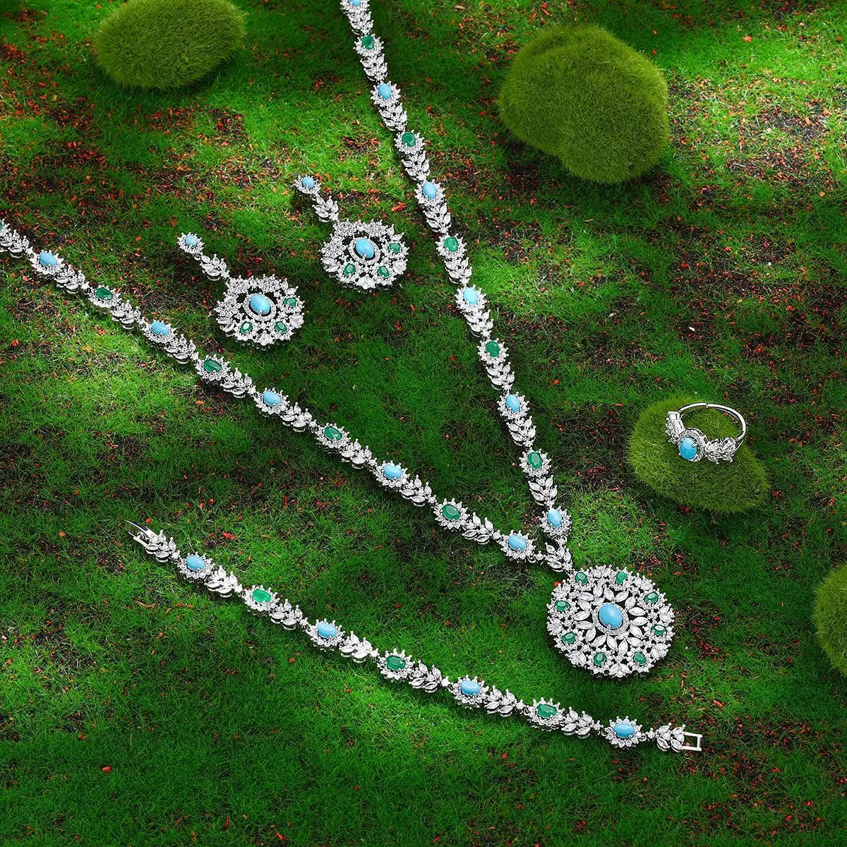 Middle East Bride Wedding Jewelry Zircon Necklace Bracelet Ring Earrings Set of Four Pieces Statement Jewellery Christmas Gift