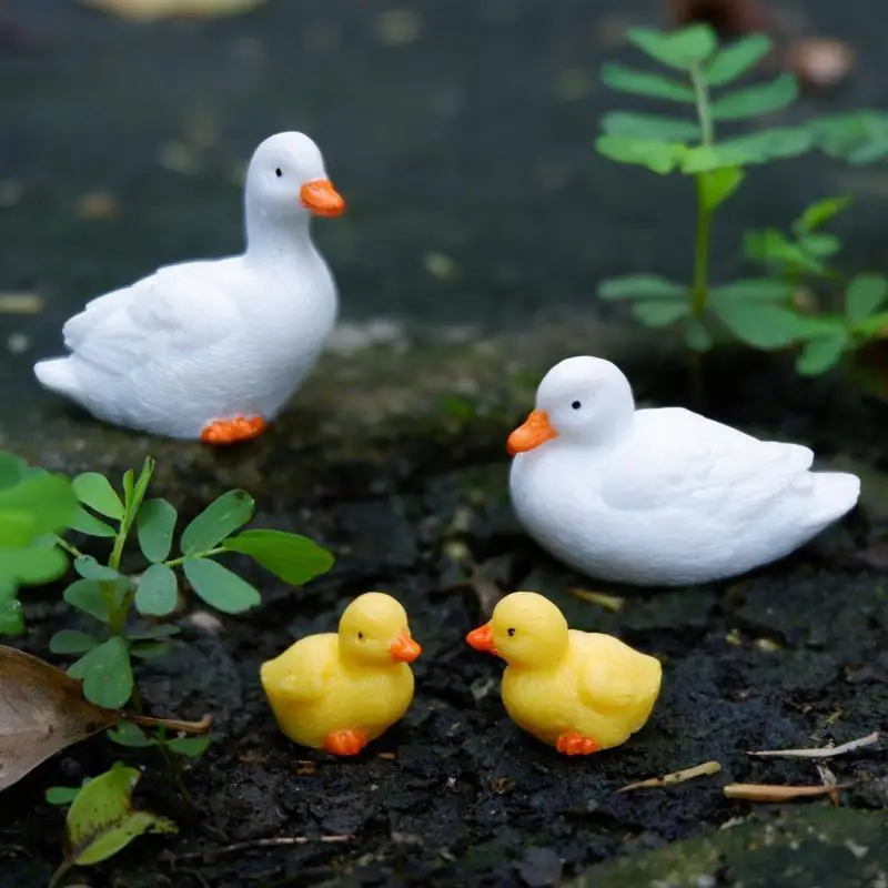 4Pcs Duck Resin Small Ornament Duck Family Crafts Figurines Gardening Decoration Flowing Water Ornament Garden Micro Landscape