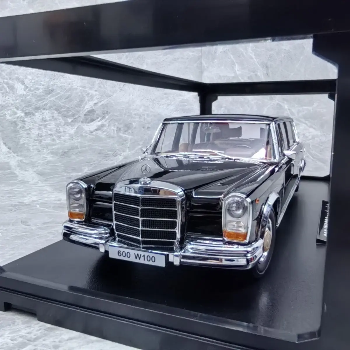 KK 1/18 Benz 600 W100 Pullman، نموذج سيارة من خليط معدني، زخرفة ثابتة للبالغين