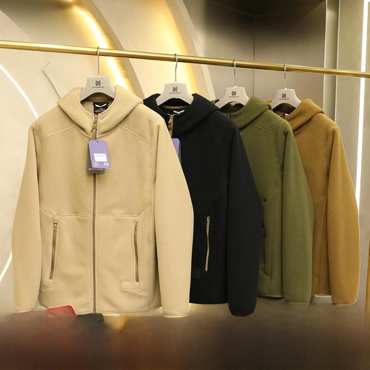 

ex Lightweight Fce Jaet Double-Sided Lamb Fur Hooded Coat Stand Fit Polyester Fiber Warmth Outdoor Sle Zipper C...