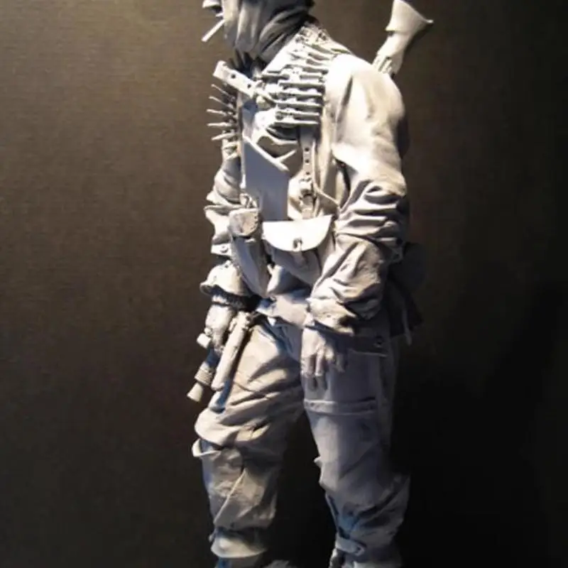 1/16 الراتنج الجندي عدة اليدوية تمثال مصغر نموذج أبيض ثلاثية الأبعاد مطبوعة لعبة مجسمة المفكك غير مصبوغ Gk إعطاء الأصدقاء هدية