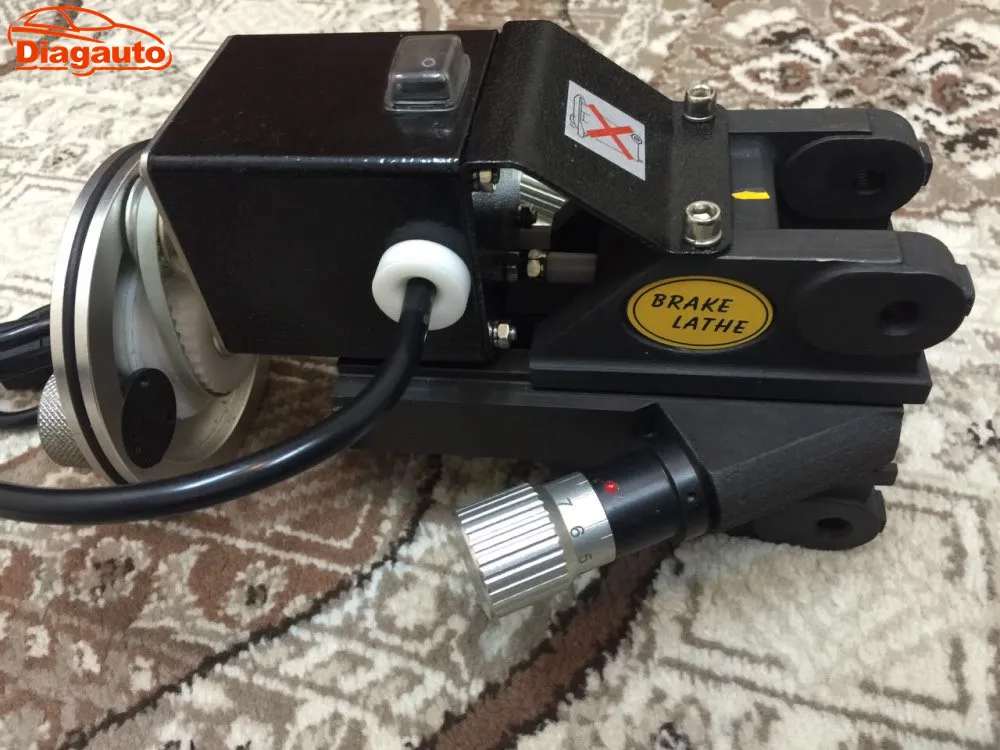 Brake Lathe Unit on The Car Disc Aligner Brake Lathe Machine Lathe Drive Unit
