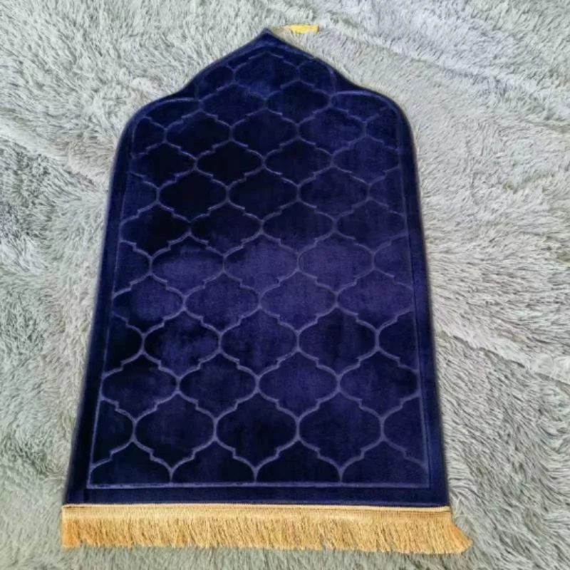 Flannel Prayer Mat for Muslim Ramadan Thick Printing Carpet Worship Kneel Embossing Floor Carpet Non-slip Soft Prayer Rug