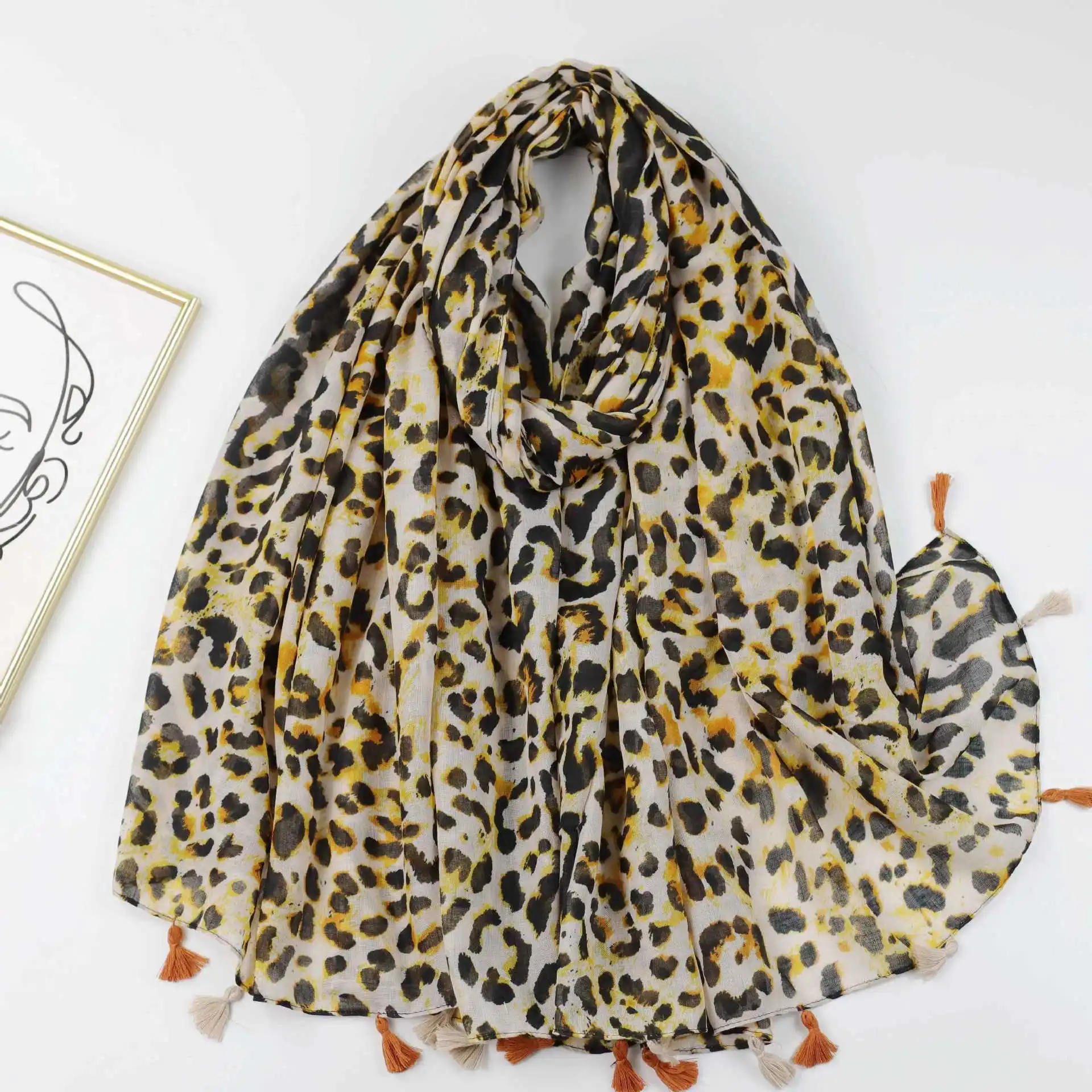 

2024 Spring Fashion Leopard Print Tassel Scarf Shawls Long Foulard Scarves Hijab Wrap Free Shipping