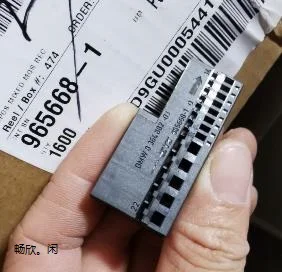 1PCS   965668-1        3-1418491-1   D    968427-1   D    2005434-1      USB        FCI 30235952                 6 901 830 04