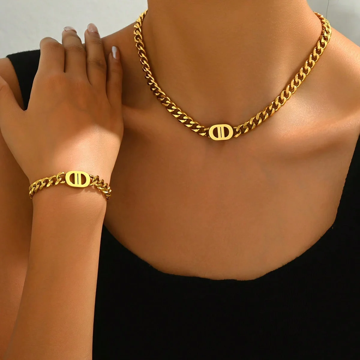 Gold-Color Thick Chain Double D Letter Stainless Steel Two-Piece Jewelry Set Unique Niche Bracelet And Necklace Combo