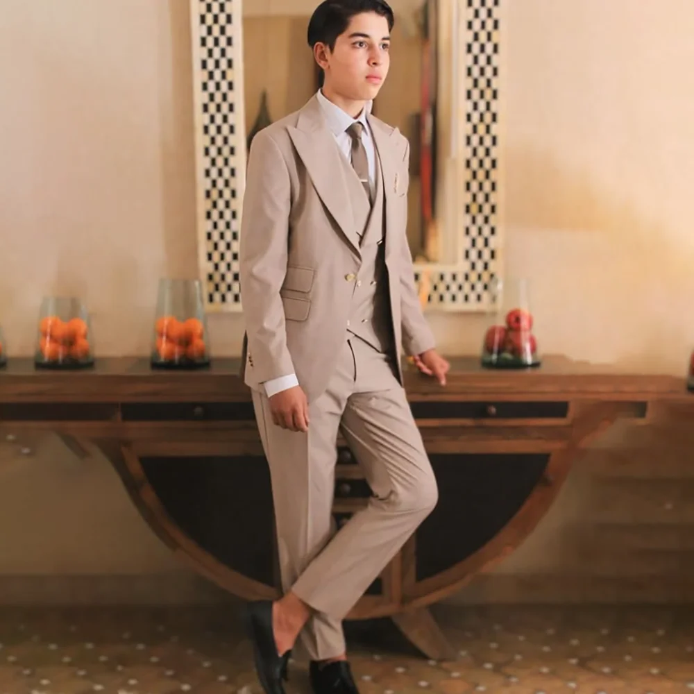 Timeless Men Khaki Beige 3‑Piece Suit Set Peak Lapel Single Button Blazer Vest Pants Wedding Groom Formal Business Party Outfit
