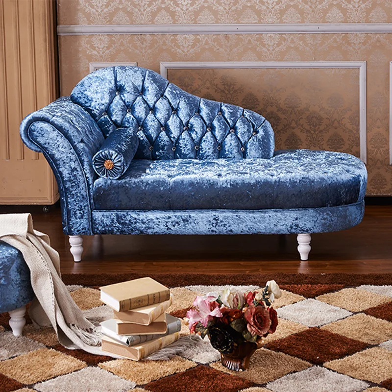 

Modernes High-End-Wohnzimmer Luxus-Design Chaiselongue aus blauem Stoff mit Hocker