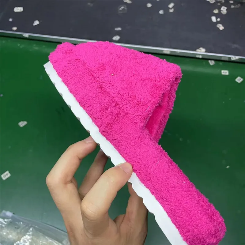 Luxury Brand Peep Toe Thick Sole Women Slippers Green Corduroy Flat Outwear Ladies Slides Summer Autumn Runway Flip Flops Women