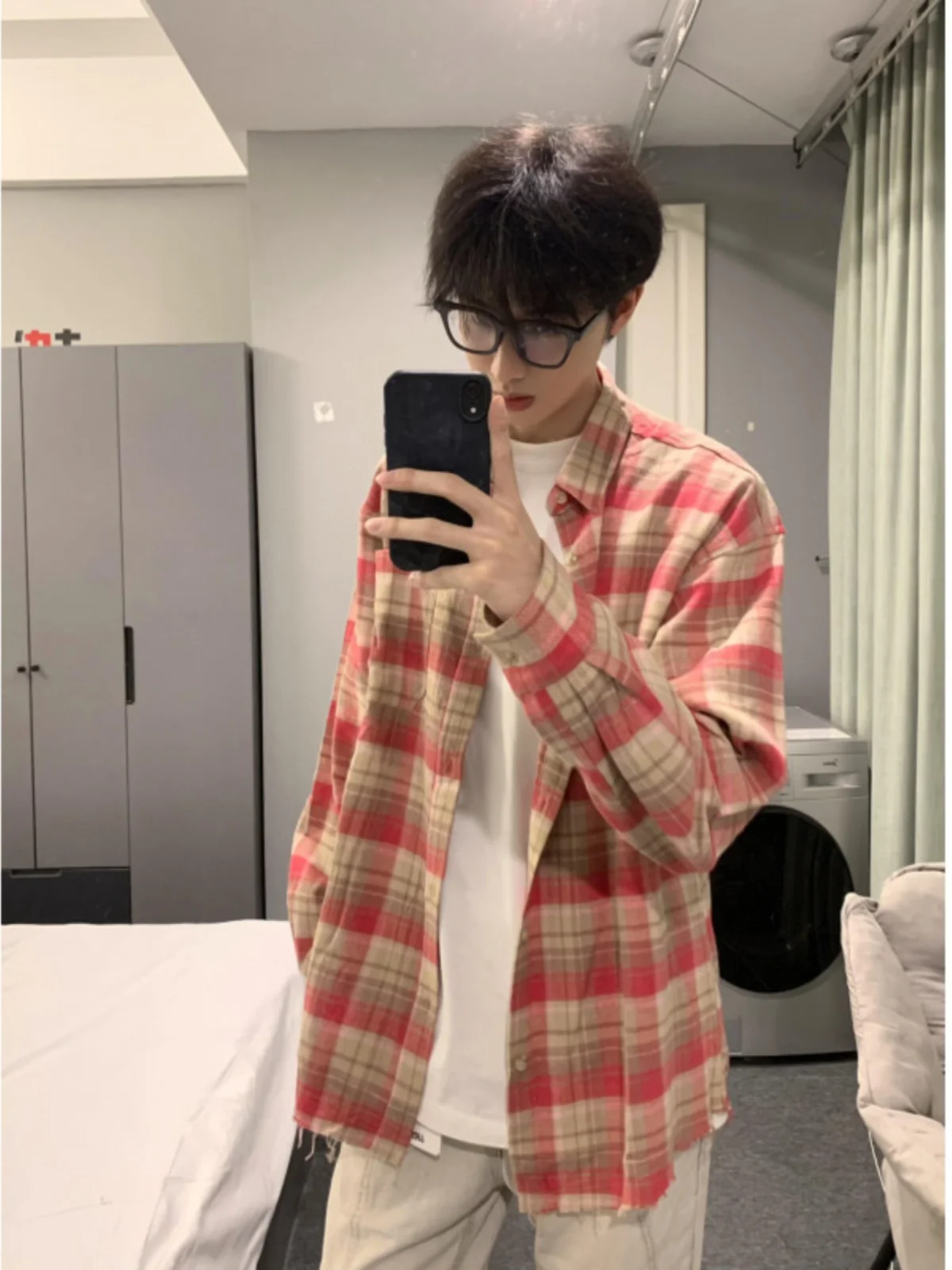 

Рубашка в американском ретро-стиле в клетку для мужчин: стильная повседневная модель с длинным рукавом, розовая, для ранней осени, уличный стиль, модная.