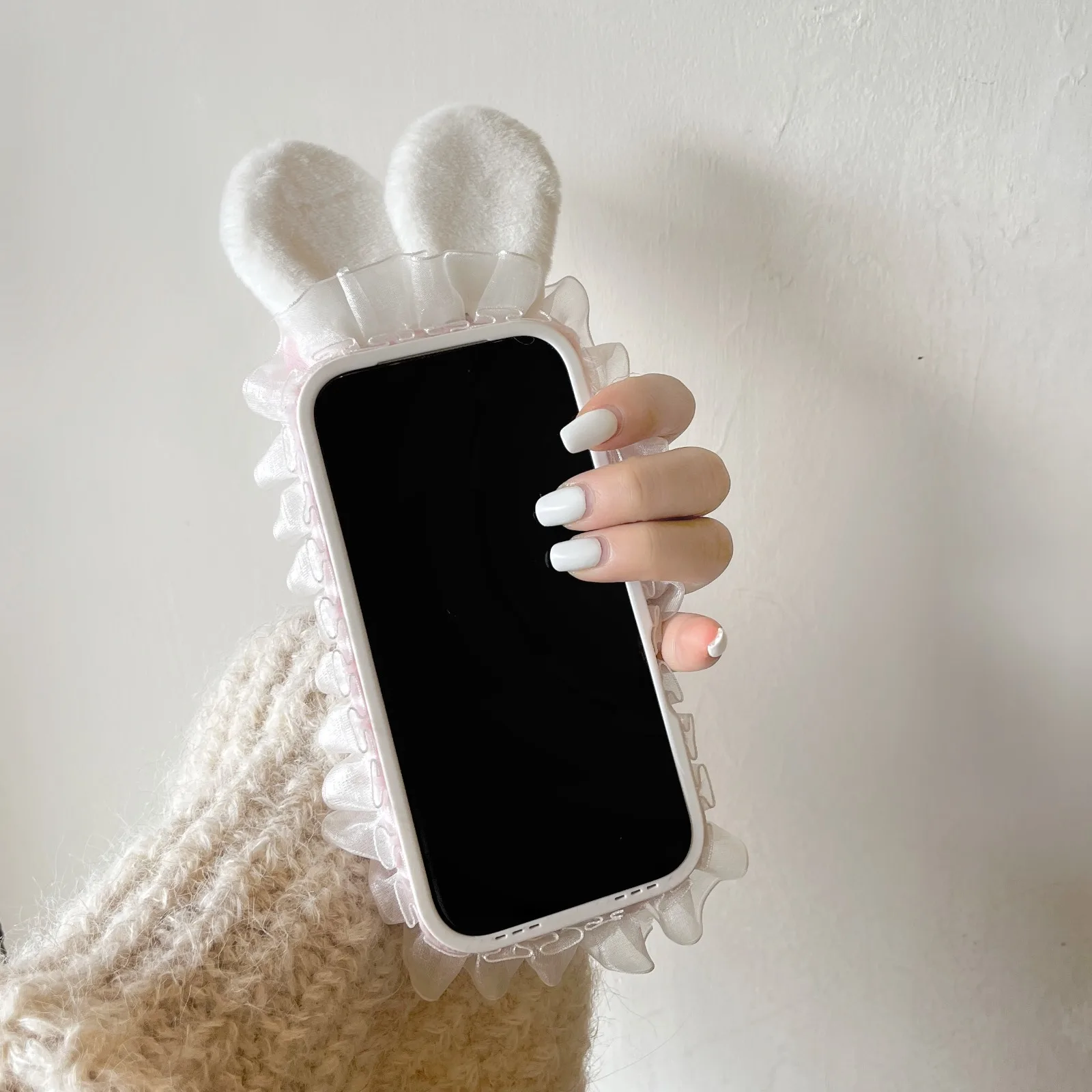 أفخم لطيف الأبيض الوردي الدانتيل الفراء الكرة أرنب جراب هاتف آيفون 17 16 15 14 13 برو ماكس لينة سيليكون الفراء مكافحة الإفلات الفاخرة غطاء