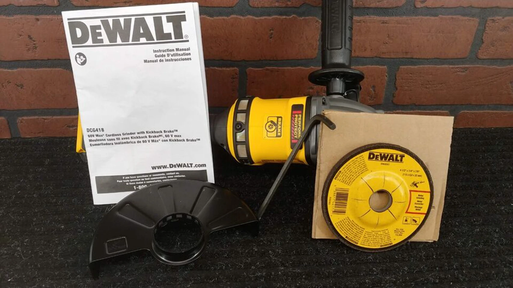 Dewalt DCG418 60V Flexvolt 4 1/2\