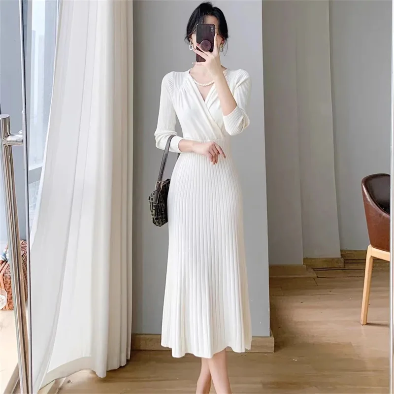 Chic Fashion Sexy Package Hips Rib Knitted Bodycon Dress 2025 Autumn Winter Elegant Peal V-neck Sweater Dress 2025 New