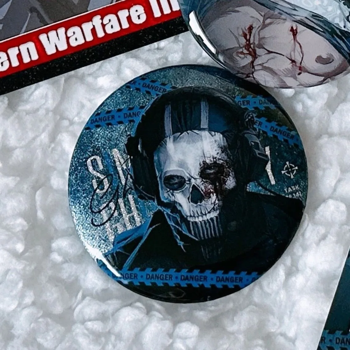 

Call of Duty Cosplay surrounding ghost bar badge high color paper tabletop decoration anime millet