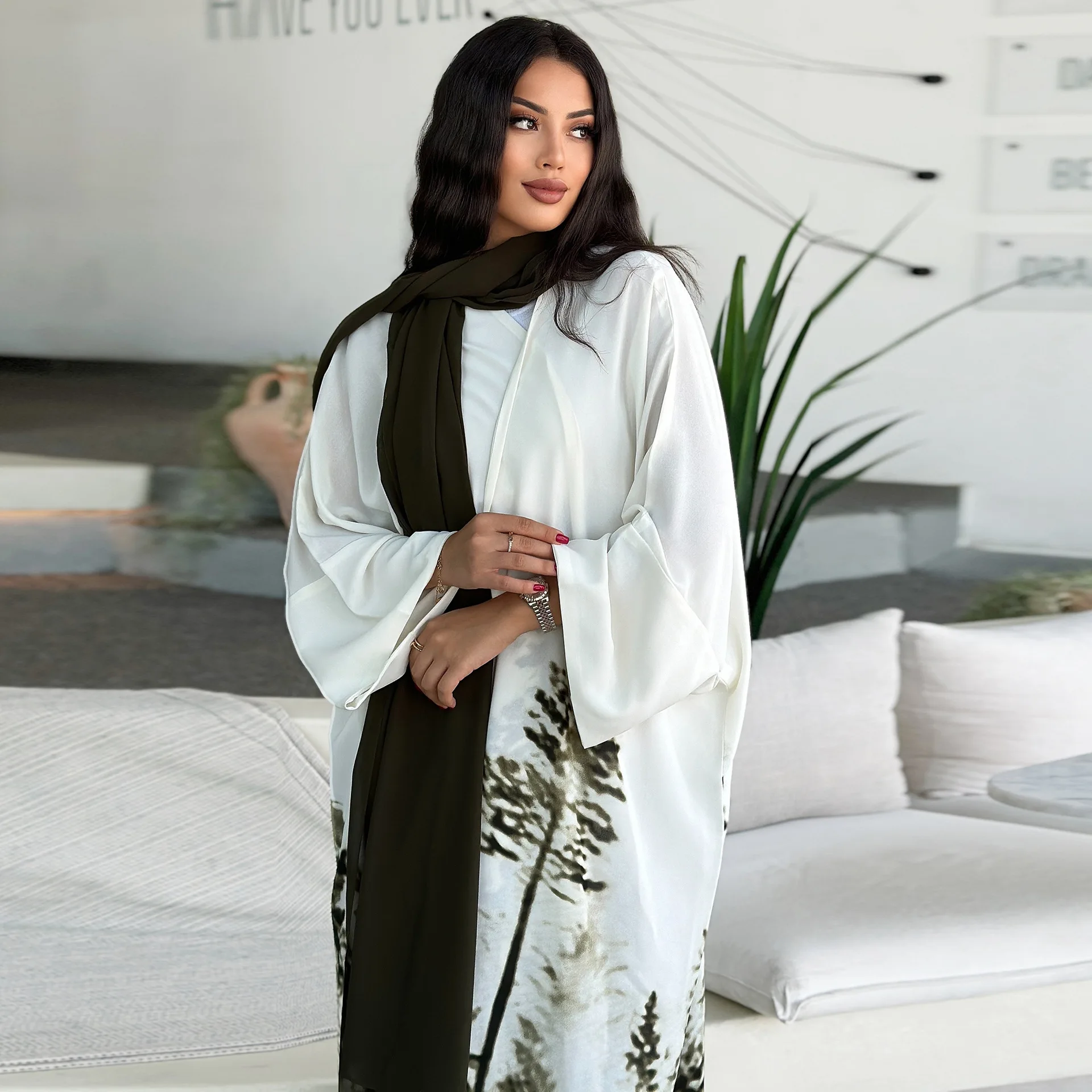 

Nature Print Abaya for Muslim Women Stunning Tree Silhouette Design on Hem Fusion of Traditional and Contemporary Style for Duba