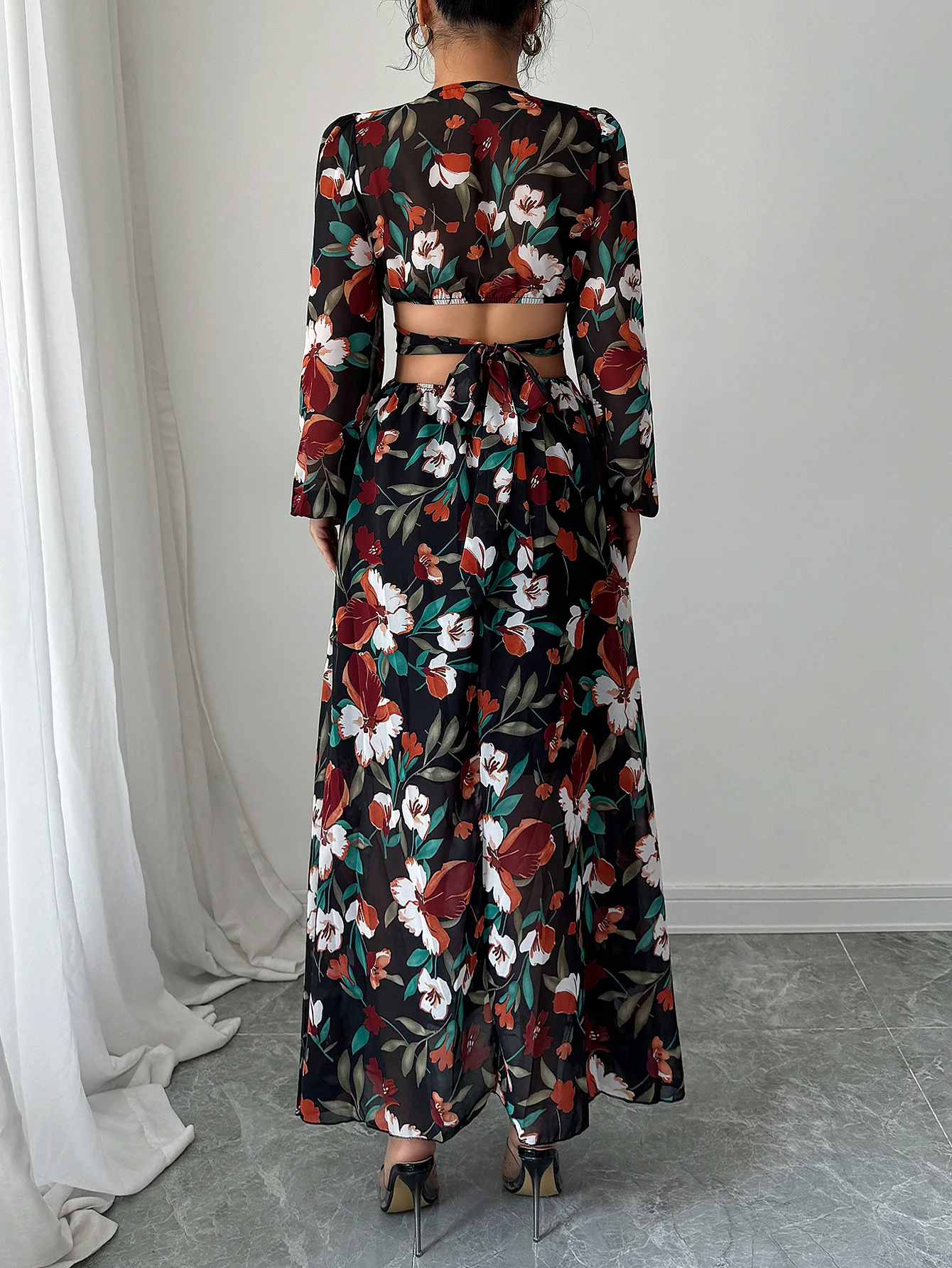 Damenkleid, fortschrittlicher minimalistischer Stil, tiefer V-Druck, Schlitz, langes Kleid für Damen, Sommer, weibliche Mode, hohe Taille, A-Linien-Kleider