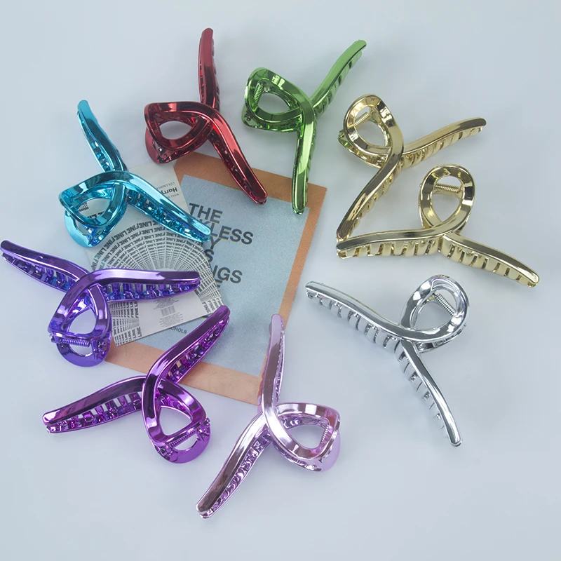 

Faux metal grab clip, large fashion, shark clip hairpin on the back of the head, multi-color options
