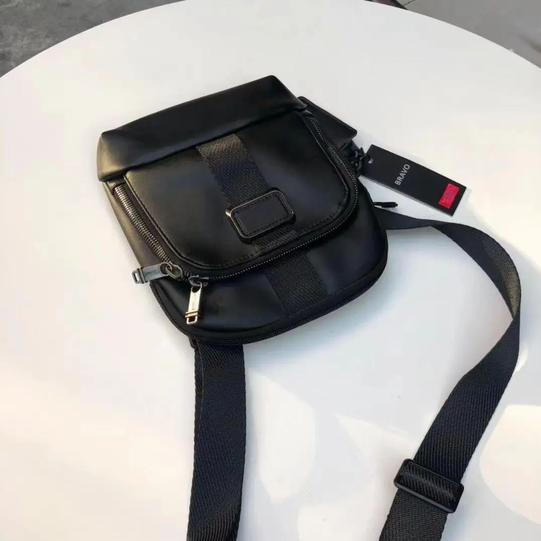 Tas Selempang Ramping untuk Pria, Tas Dada Crossbody Ringkas untuk Perlengkapan Penting, Desain Ringan 222402