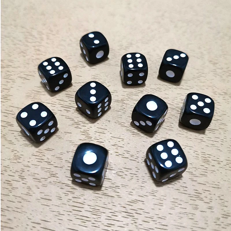 50 Piece 10mm Acrylic Square Point Dice Puzzle Gaming 6 Sided Dice DIY Game Accessory Decider Birthday Parties Black/White Cube