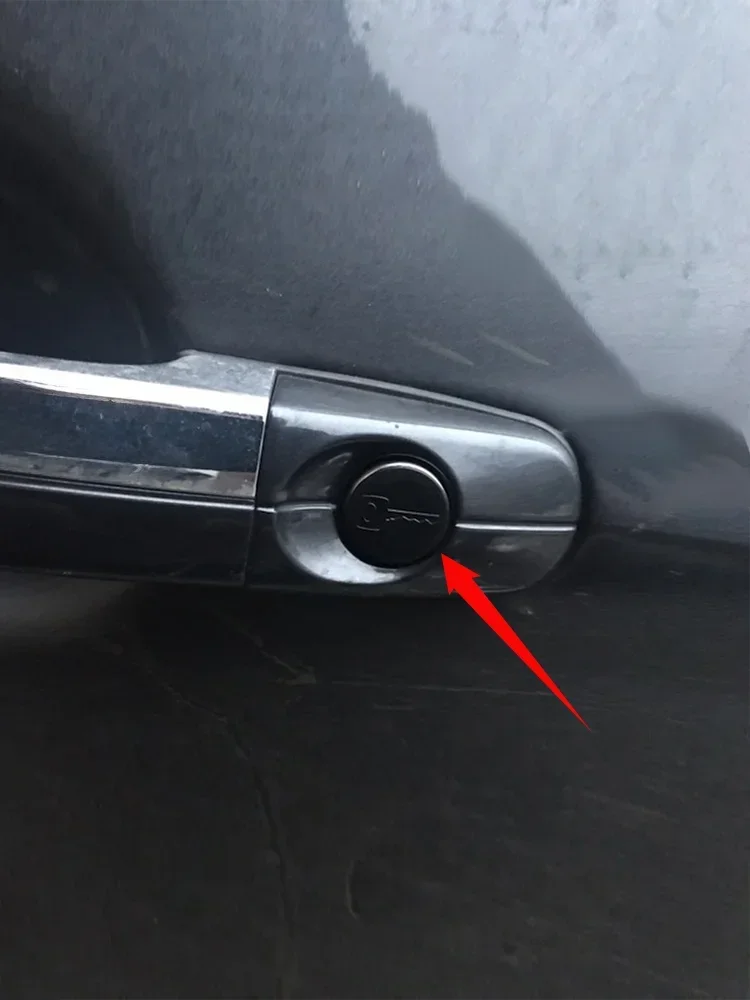 2 sztuki do Hyundai Solaris RB 2010 2011 2012 2013 2014 2015 2016 2017 Blokada klamki samochodowej Otwór na klucz Zaślepka ﻿   Klips mocujący — zdjęcie 2