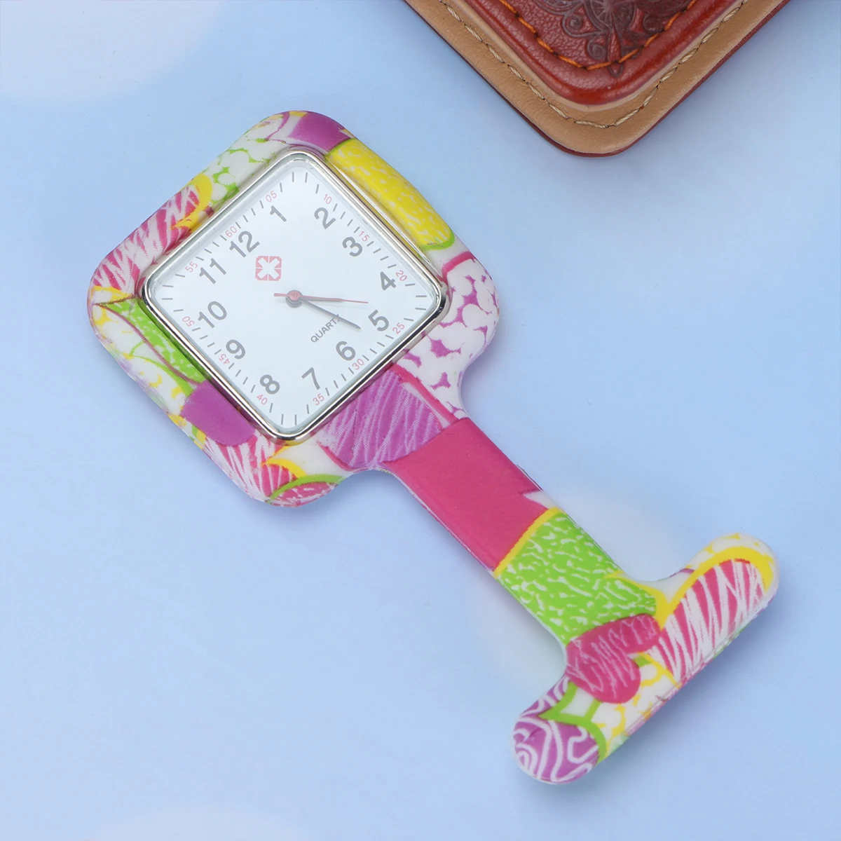 

Nurse Watch Clear Number Accurate Timekeeping Silicone Pocket Watches for Doctors Nurses Medical Occasions Hanging Square