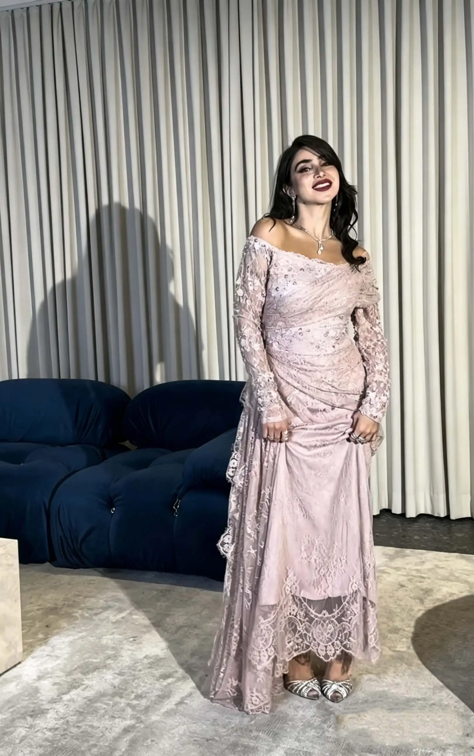 Aunber Elegant Pink Long Sleeve Lace Women Evening Prom Dresses Appliques Off-the-shoulder Formal Wedding Party Gowns Customized image 3