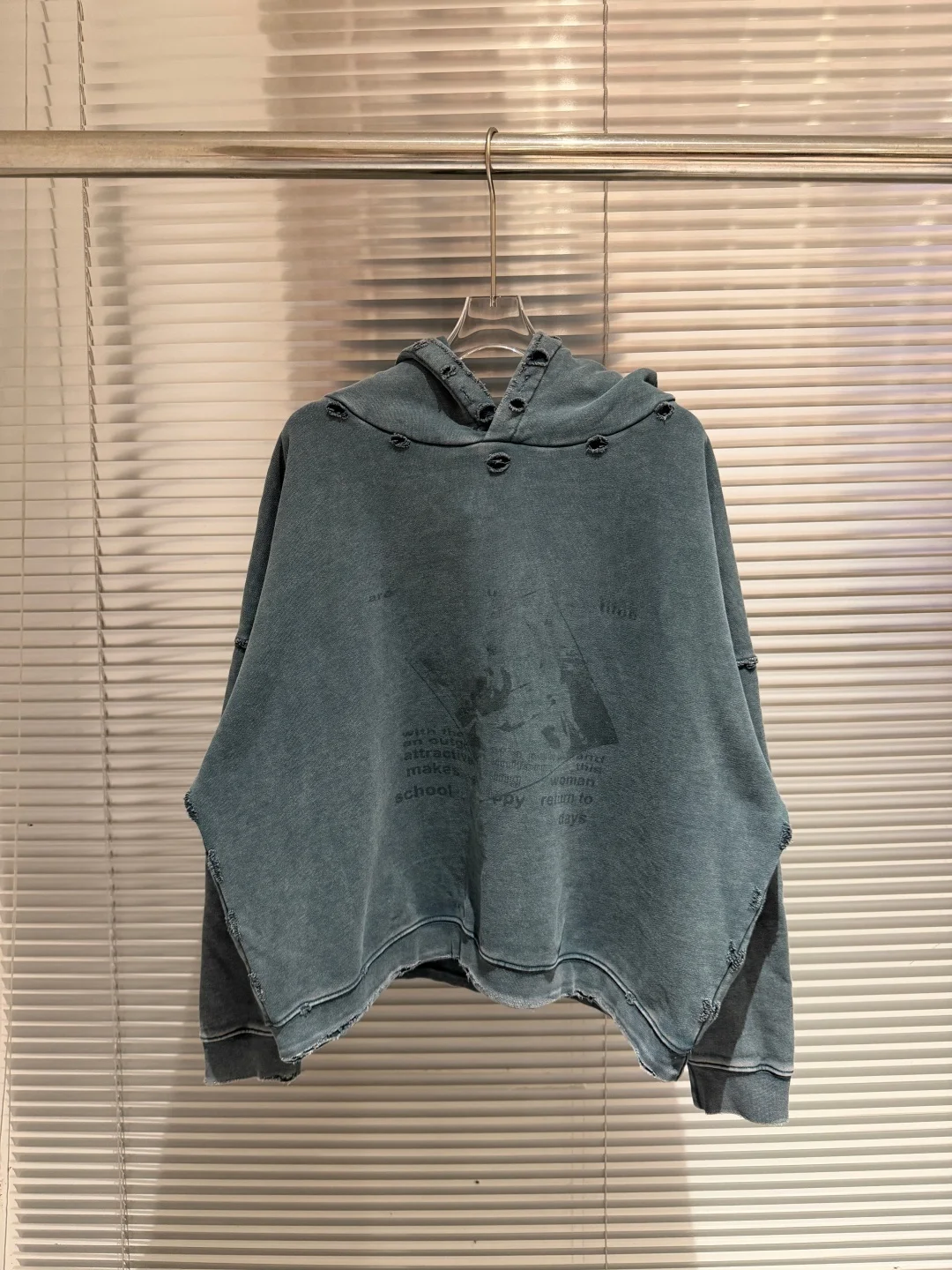 

Waed American Sle Oversized Hoodie with Letter Slogan Distred Casual Loose Fit Sweatirt for Young Men And Women