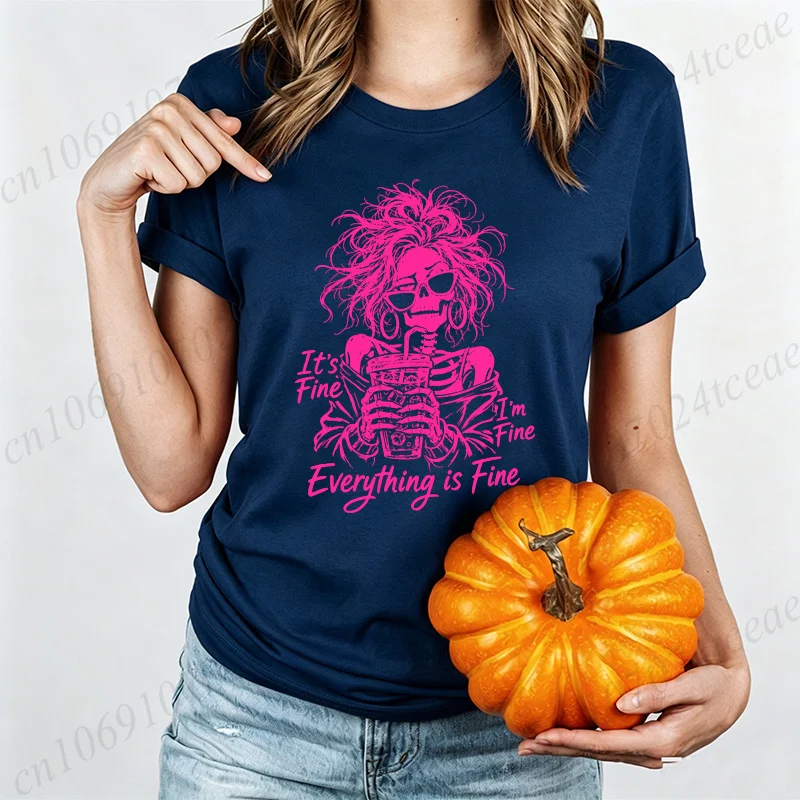 Lustiges Skelett-Kaffee-Grafik-T-Shirt für Damen „Es ist in Ordnung, mir geht es gut, alles ist in Ordnung“ Kurzarm-T-Shirt Halloween Casual Tops Geschenke – Detail 3