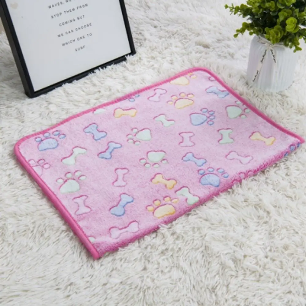 Comfortable Thick Warm Multi-color optional  Cats Paw Winter Quilt Pet Blanket Flannel Blanket Fleece Blanket