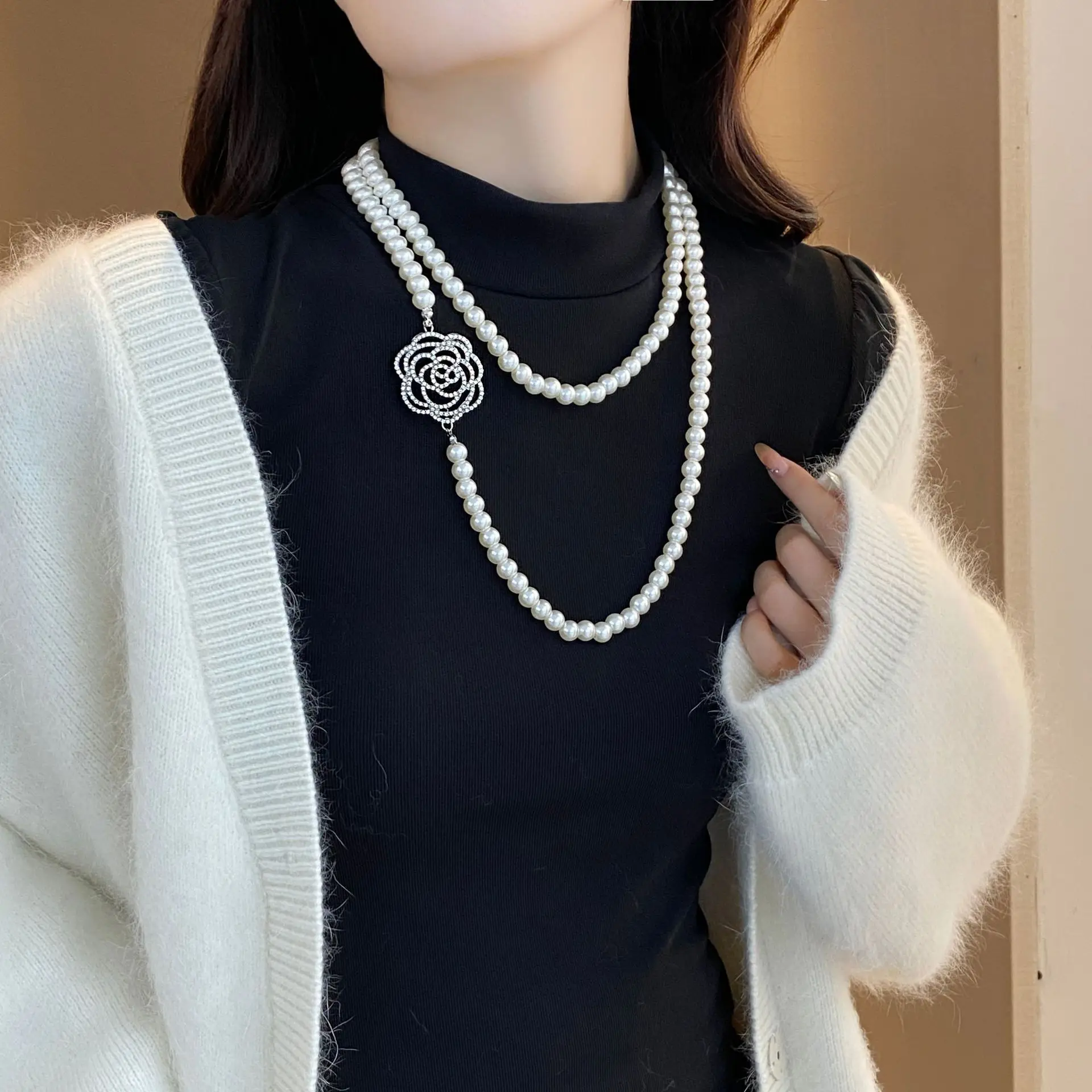 Rose Perle Pullover Kette Legierung Frauen Mode Vielseitige Luxus Halskette Charme Schmuck – Detail 2