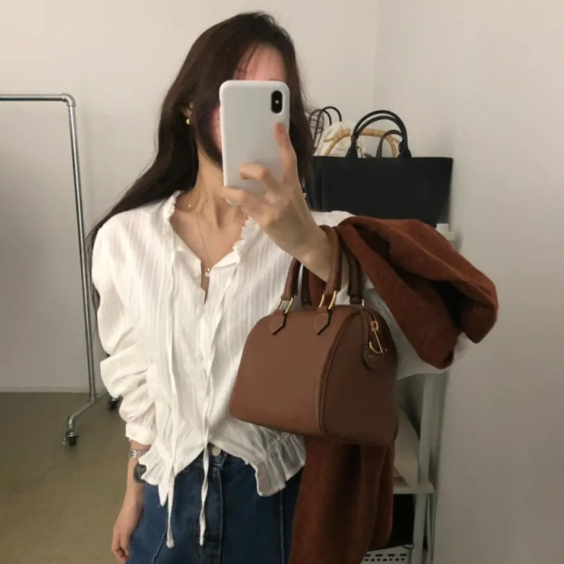 Damen Sanfter Wind Weiß Vertikal Gestreift IRT Frühling Neues Design Taille-Cinching Bubble Sve Top Koreanische Sle Innenbekleidung