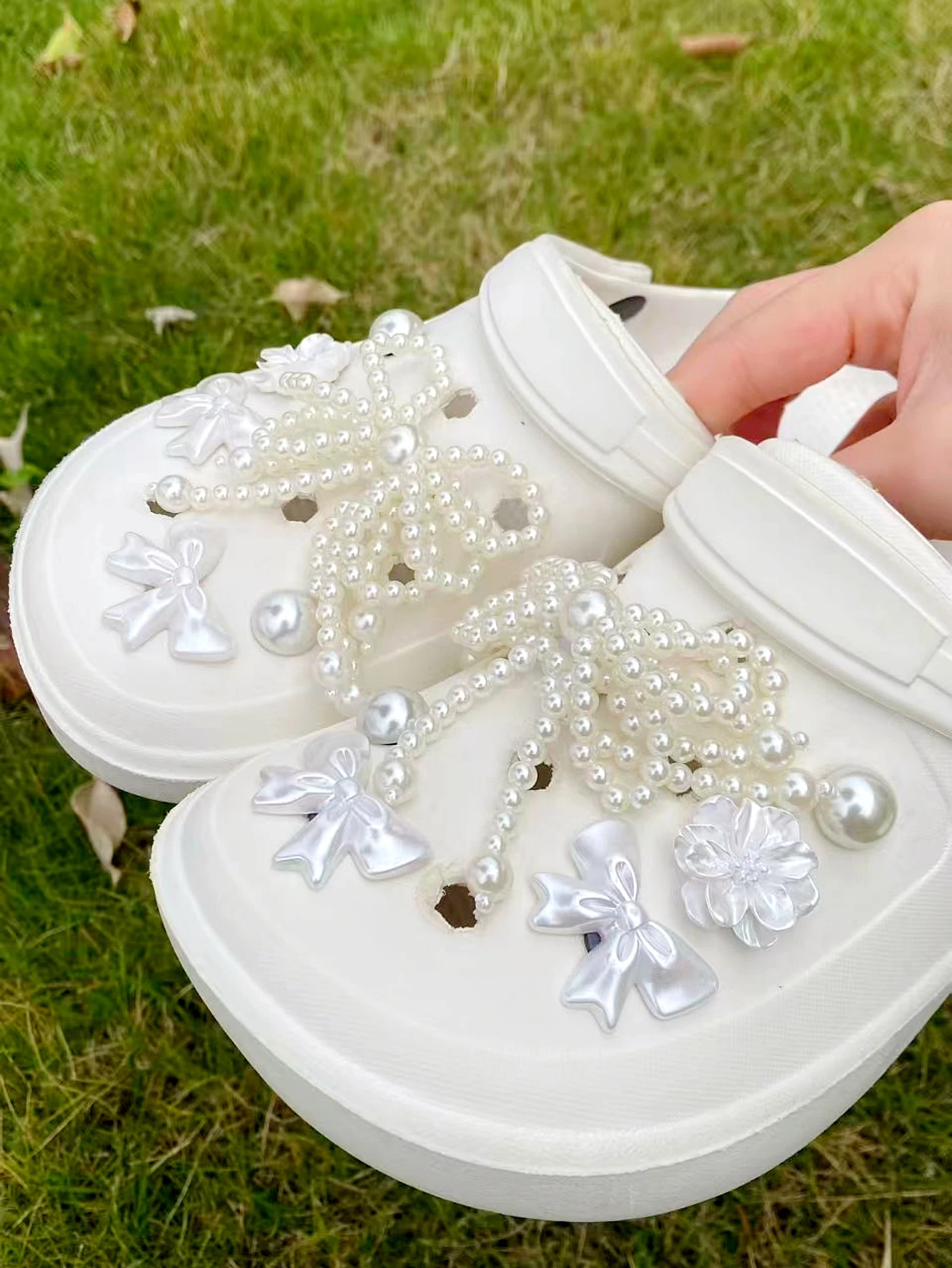 12-Pack White Pearl Butterfly Knots shoes Accessories Elegant